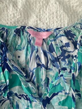 Lilly Pulitzer Teal, Navy & White Floral V-Neck Top